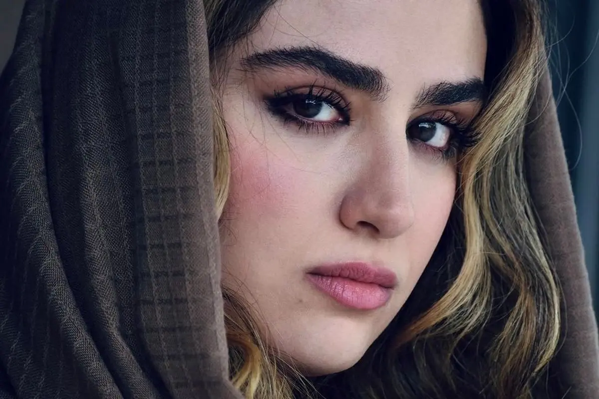 کولاک هانیه غلامی در روز تولد با تیپ لوکس و چکیدهای از زندگی شخصی و رابطه نزدیک با خانواده