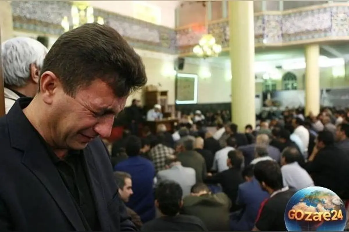 تصاویر دیدنی از مراسم ختم مادر امیر قلعه‌نویی با حضور چهره‌های سرشناس و بنرهای تسلیتی در سال ۱۳۹۱