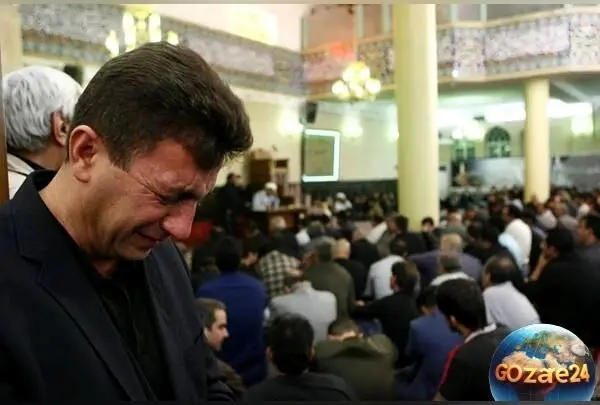 تصاویر دیدنی از مراسم ختم مادر امیر قلعه‌نویی با حضور چهره‌های سرشناس و بنرهای تسلیتی در سال ۱۳۹۱