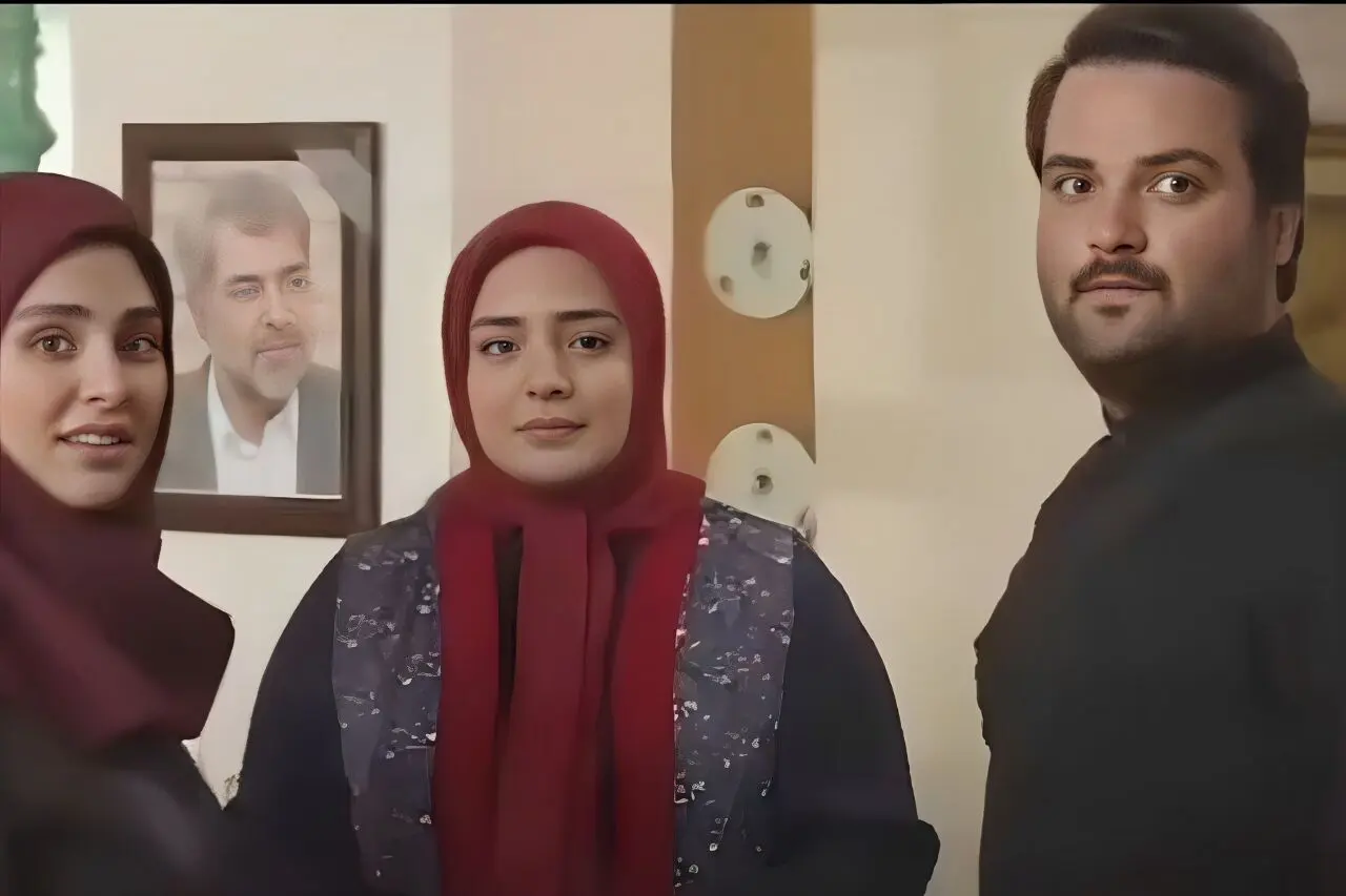 سکانسی خاطره انگیز در سریال ستایش اولین دیدار حشمت فردوس با دختر طاهر 