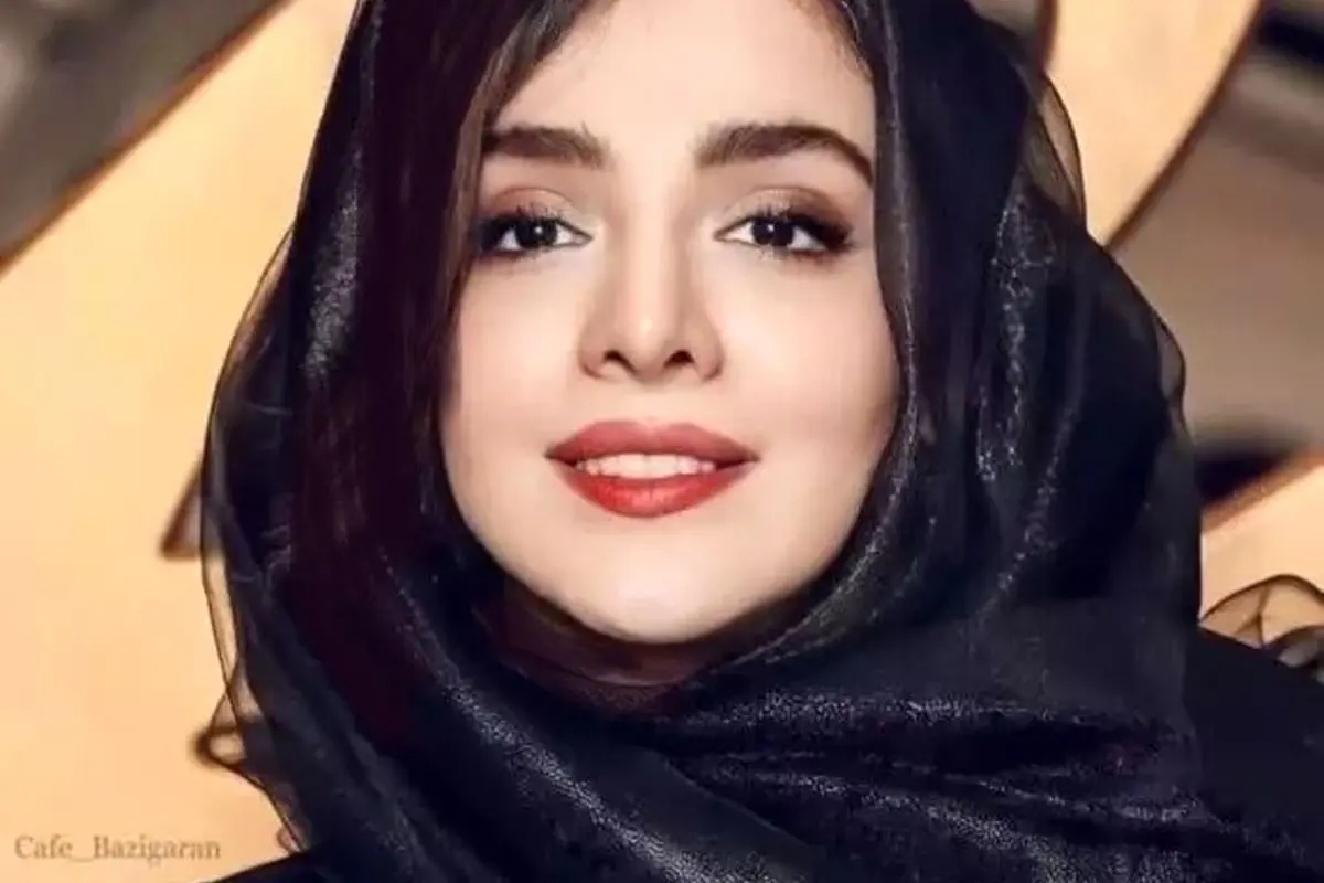 مدل مانتو کالیگرافی المیرا دهقانی یاسمن در سریال لحظه گرگ و میش + عکس جذاب