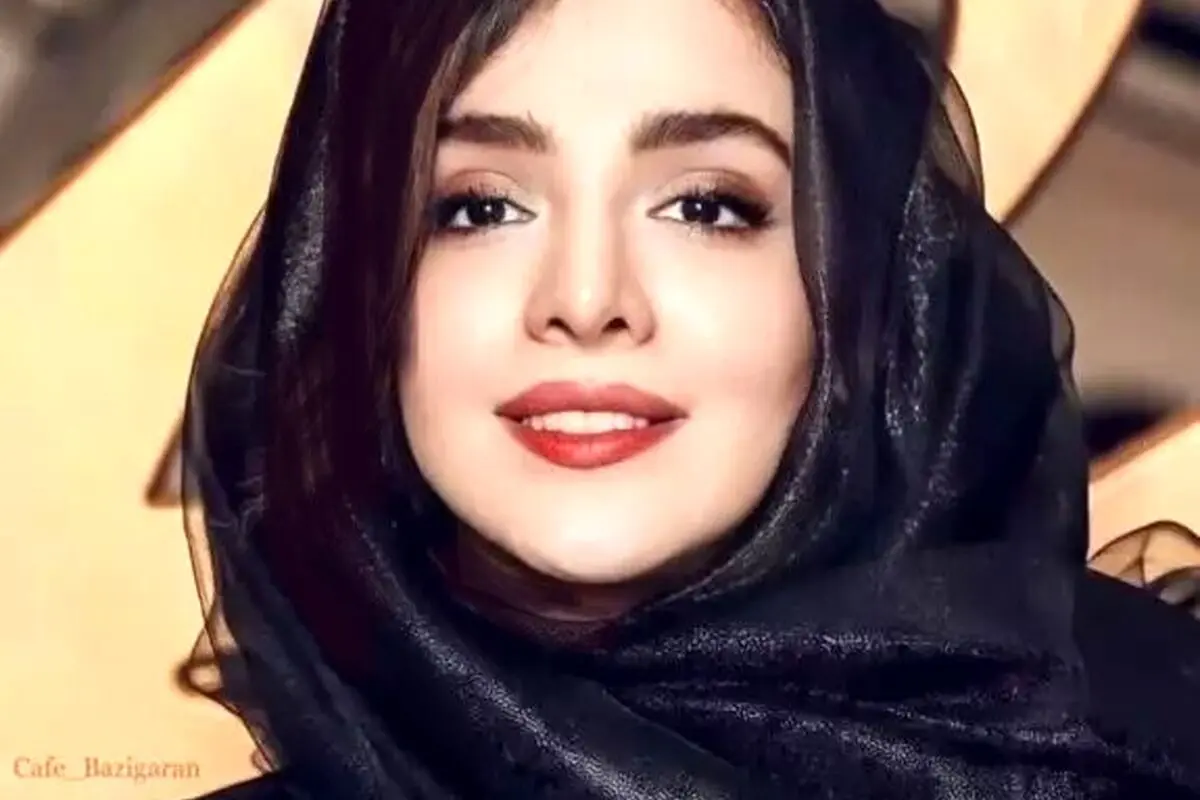 مدل مانتو کالیگرافی المیرا دهقانی یاسمن در سریال لحظه گرگ و میش + عکس جذاب