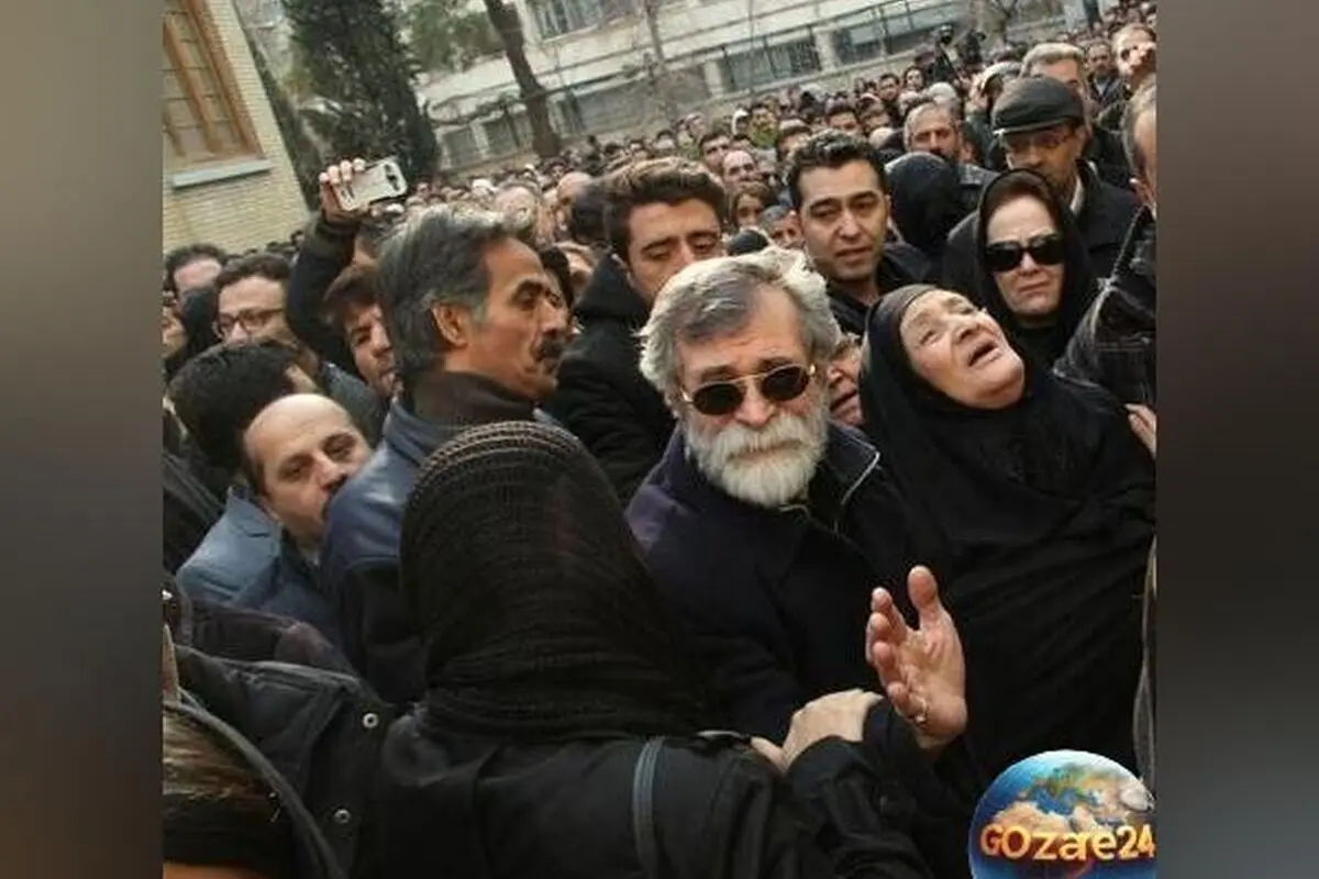 تصاویر غم‌انگیز خواهر حسن جوهرچی در مراسم تشییع برادرش + لحظات دردناک و یادگاری‌ها