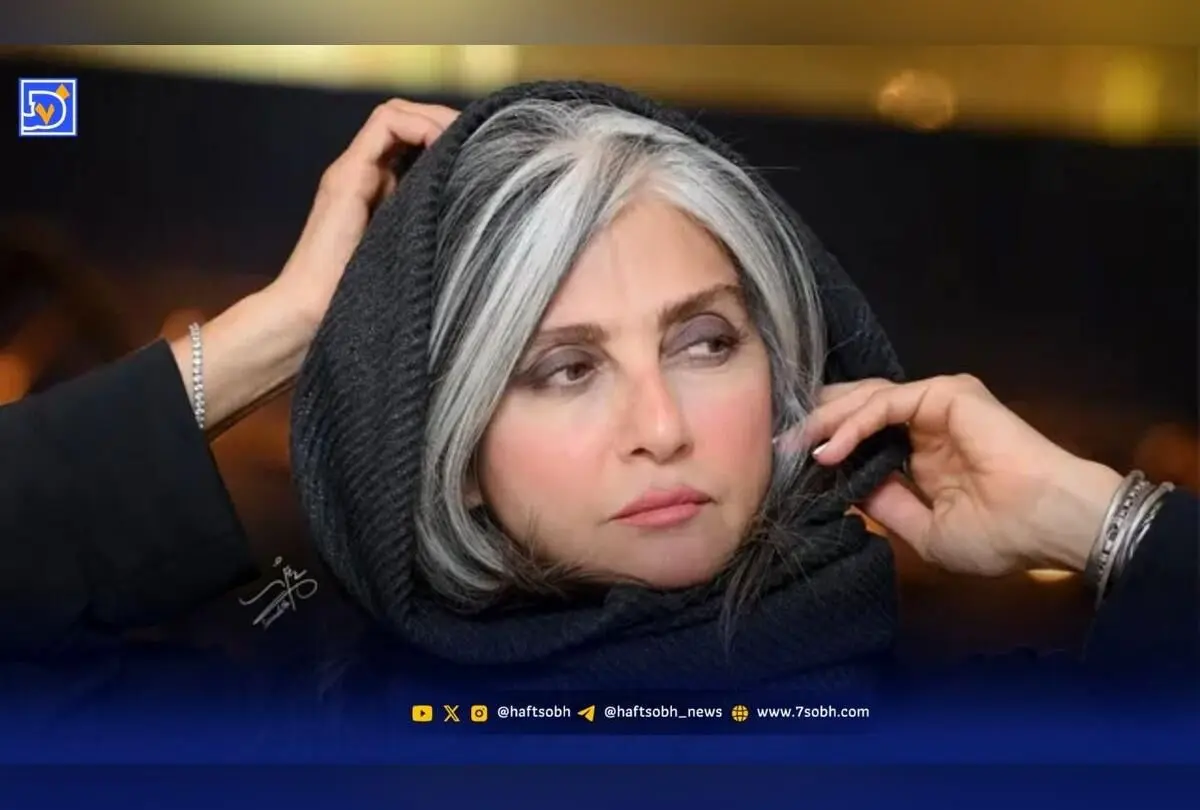 رویا جاویدنیا با استایل متفاوت و چشمگیر در جشنواره، نشان داد که سن هیچ مانعی برای جذابیت و سلیقه برتر نیست