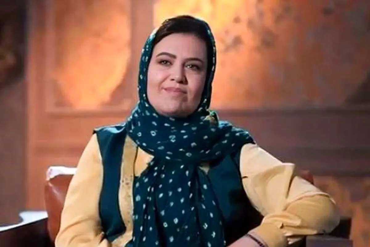 تصاویر جدید و دیدنی از گیتی قاسمی در نقش علم تاج در سریال نیسان آبی؛ بازیگر محبوب ایرانی در نقش کمدی و همسایه کنجکاو