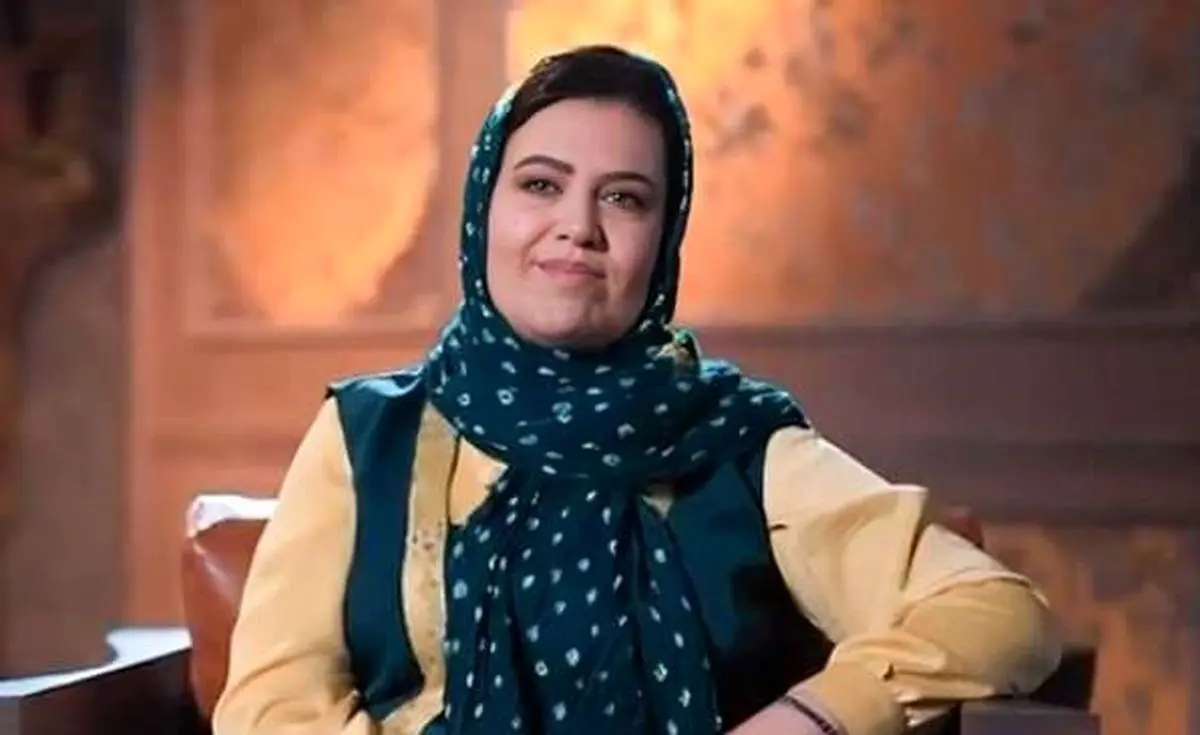 تصاویر جدید و دیدنی از گیتی قاسمی در نقش علم تاج در سریال نیسان آبی؛ بازیگر محبوب ایرانی در نقش کمدی و همسایه کنجکاو