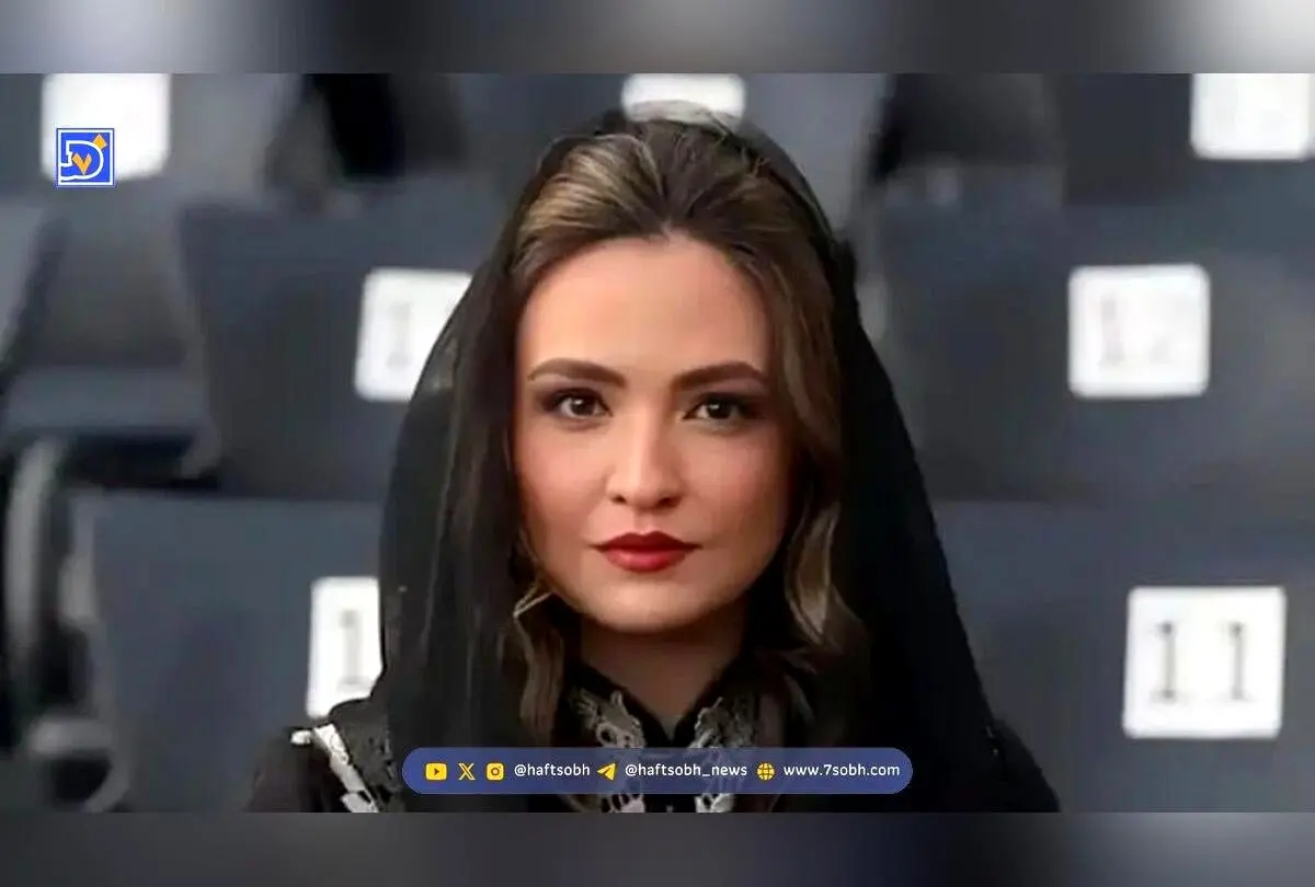 عکس‌های دیدنی و شیک گلاره عباسی در پشت‌صحنه نمایش «بتهوون»: استایل ملکه‌وار و جذاب
