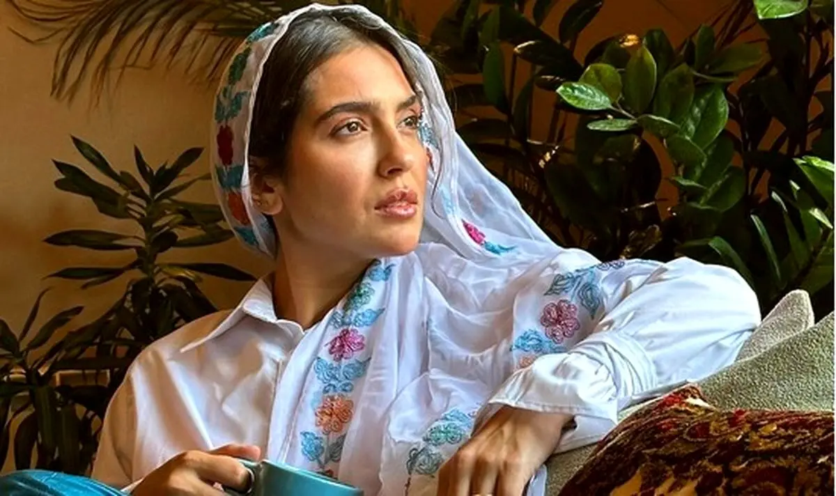 عکس احساسی مونا کرمی و نوزاد جدیدش در کنار حامی امیرسلیمانی؛ اولین تصویر دونفره زوج بازیگر