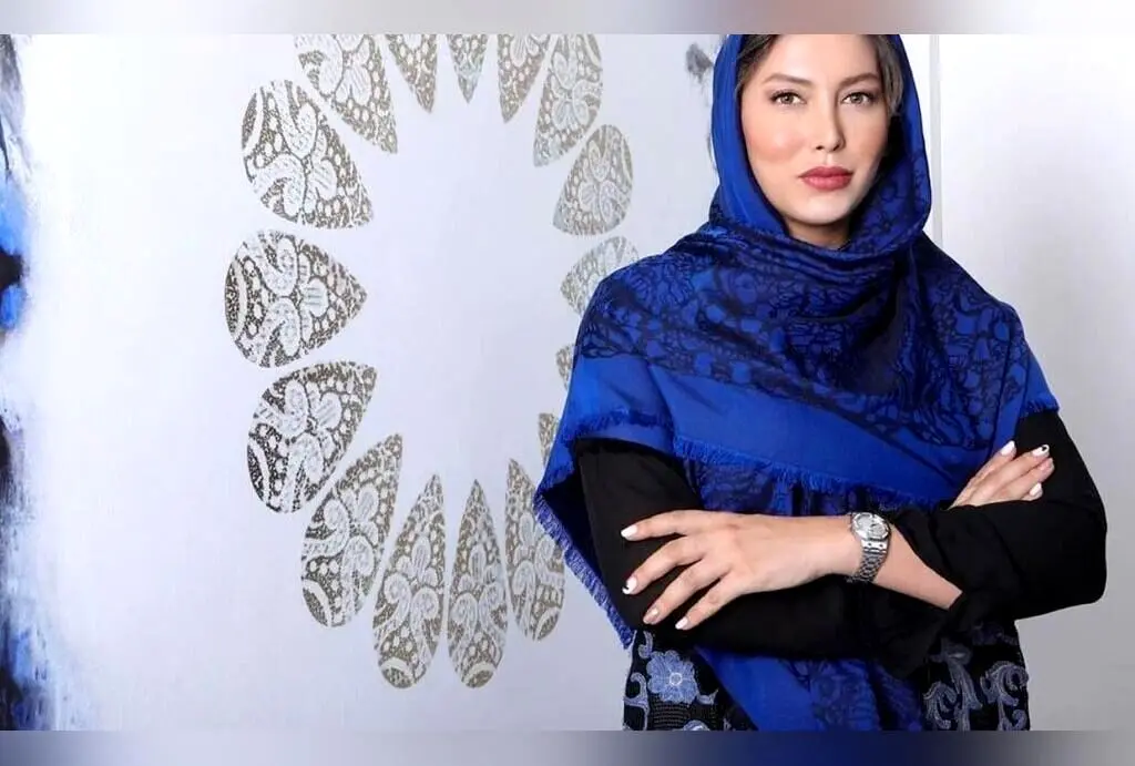 رونمایی از دکوراسیون لوکس و مدرن خانه فریبا نادری با رنگ‌های سفید و طوسی + تصاویر