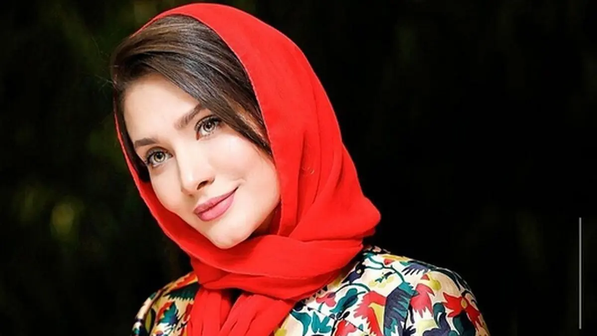 تصاویر منزل ساناز سعیدی با دکوراسیون چوبی شیک و الهام‌بخش سبک آمریکایی