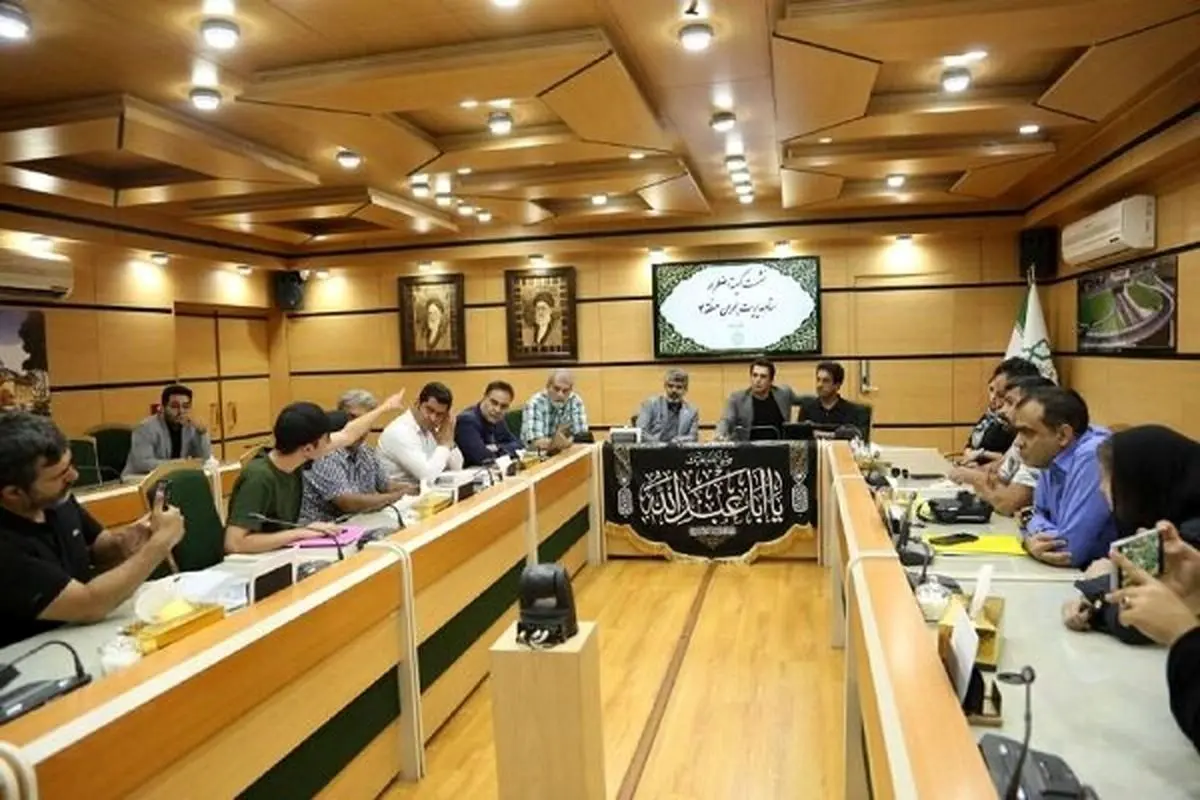 یوسف تیموری در جلسه مدیریت بحران تهران؛ واکنشها و حاشیههای حضور غیرمنتظره در نشست رسمی