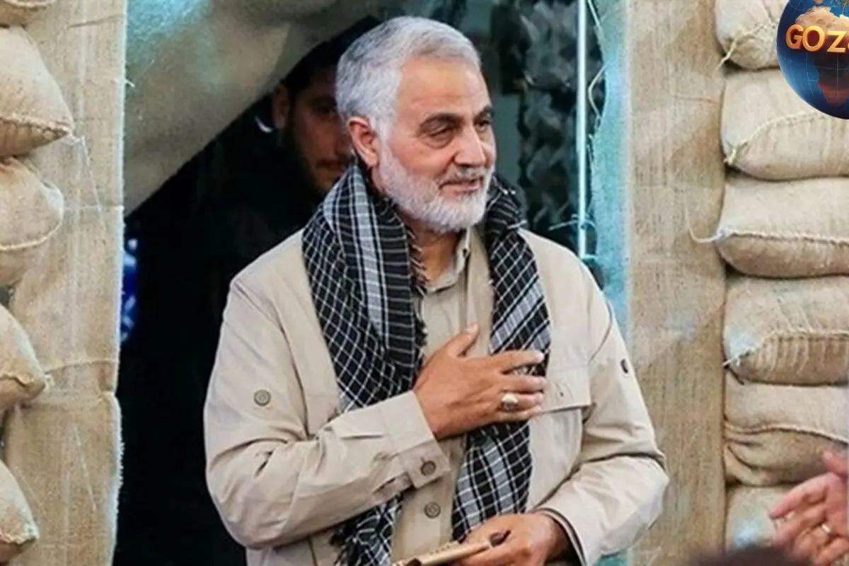 تصویر نادر و متفاوت از سردار سلیمانی در حال کوتاه کردن موهایش در دهه ۸۰ + لحظهای صمیمی و مردمی