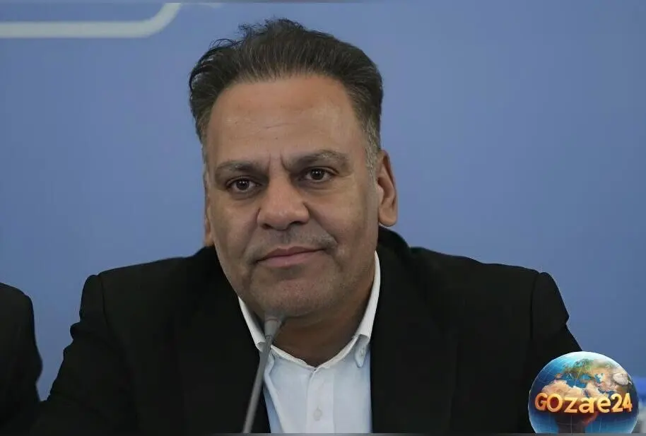 رئیس هیئت فوتبال یزد با وجود ادعای بی‌طرفی، با بازیکن پرسپولیس عکس یادگاری گرفت و جنجال‌آفرین شد