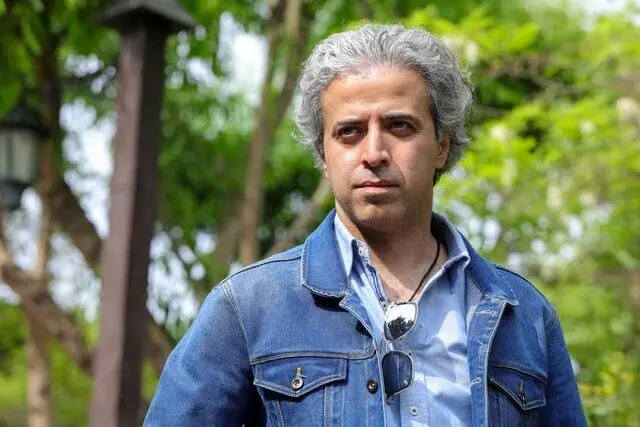 ایوب آقاخانی: فیلم صیاد ارتش را قهرمانانه نشان می‌دهد