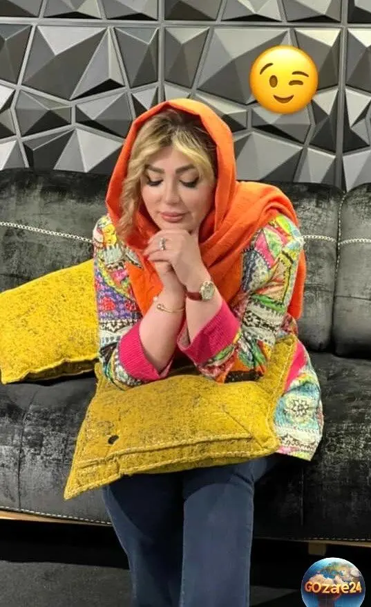مدل مانتو مزونی اصیل ایرانی نیوشا ضیغمی در کافه خیابانی؛ نقش و نگار بلوچ‌دوزی بی‌نظیر و جذاب+عکس