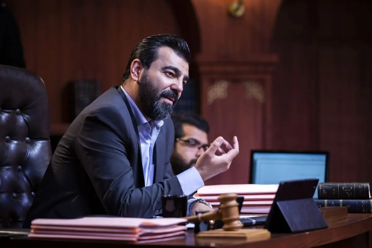 کودکی بهزاد خلج؛ بازیگر محبوب سریال «آقای قاضی» در کنار عکس نادر از دوران کودکی