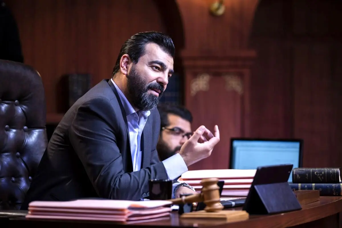 کودکی بهزاد خلج؛ بازیگر محبوب سریال «آقای قاضی» در کنار عکس نادر از دوران کودکی