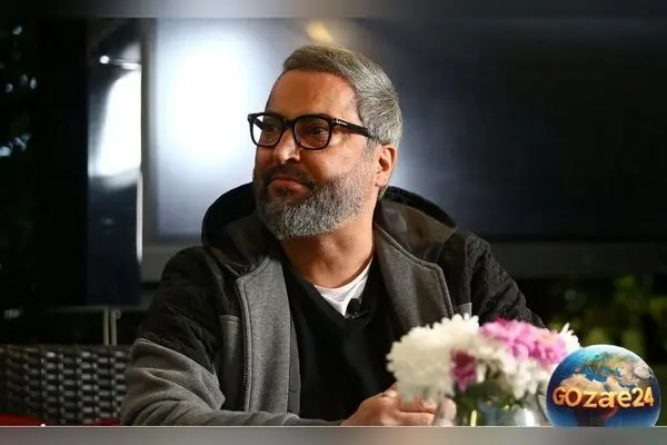 سنگ مزار بی‌نظیر مهرداد میناوند با طراحی خاص، نوشته‌های معنادار و لوگوی نمادین؛ تصاویر و جزئیات متفاوت از خانه ابدی اسطوره فوتبال ایران