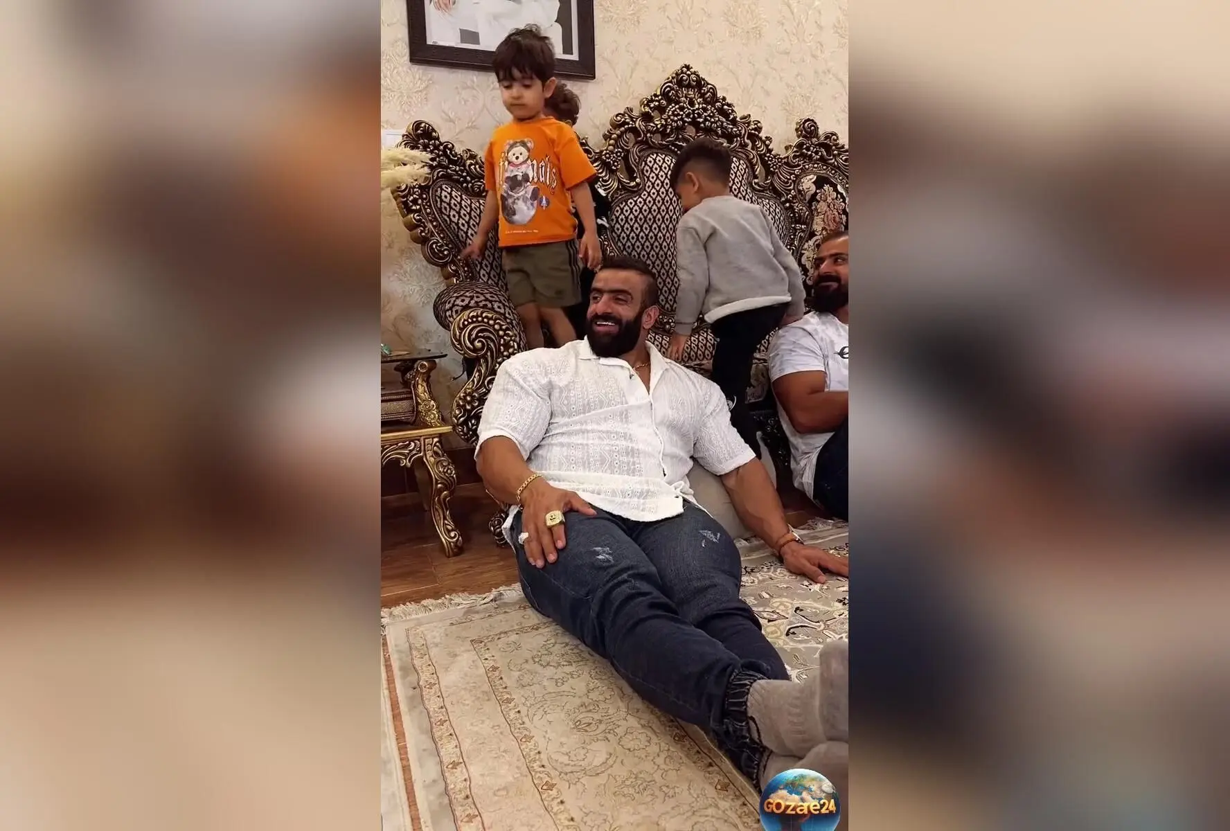 تصاویر و ویدیوهای متفاوت از زندگی و فرش زیرپای هادی چوپان قهرمان مسترالمپیا با چیدمان ساده و بی‌تکلف