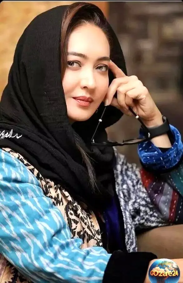 نیکی کریمی در استایل رسمی با لباس مخمل دراپه در آلمان