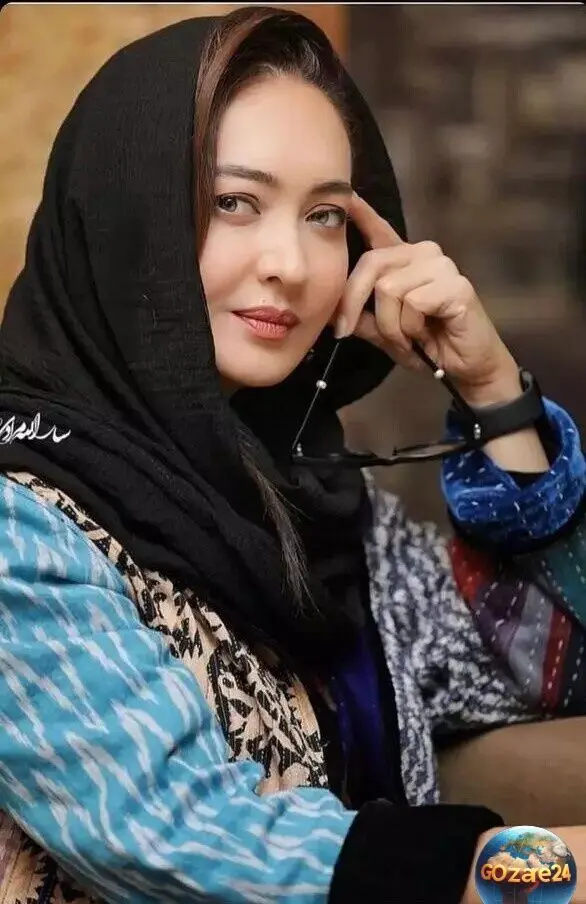 نیکی کریمی در استایل رسمی با لباس مخمل دراپه در آلمان