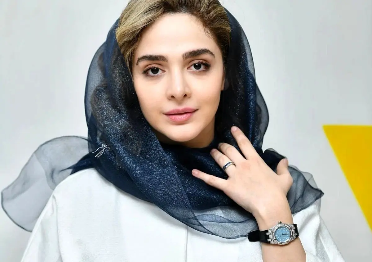 عکس جدید و جذاب المیرا دهقانی کنار دریا؛ بازیگر سریال «لحظه گرگ و میش» در کنار آبهای آرام