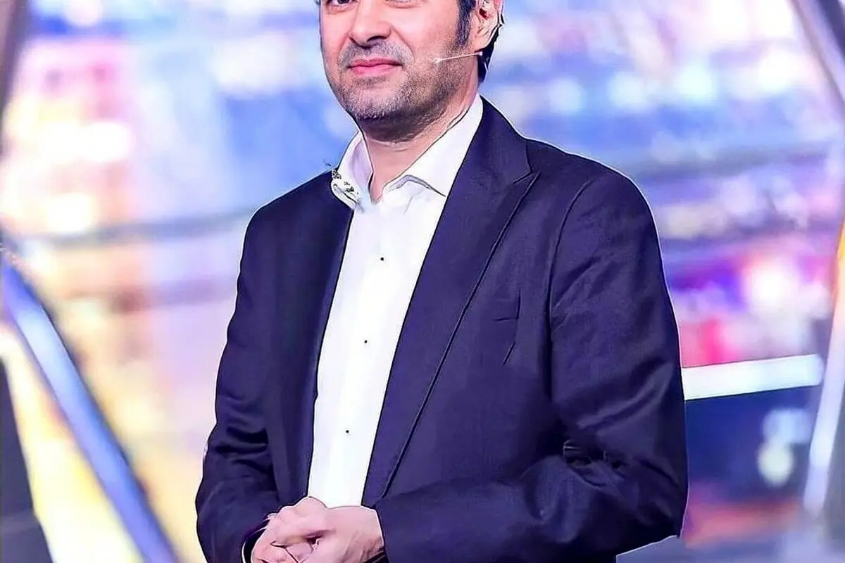 تصویر جدید و ساده سفره هفت سین شهاب حسینی در حیاط خانه؛ لحظه‌ای دلنشین از زندگی هنری و خانوادگی بازیگر محبوب
