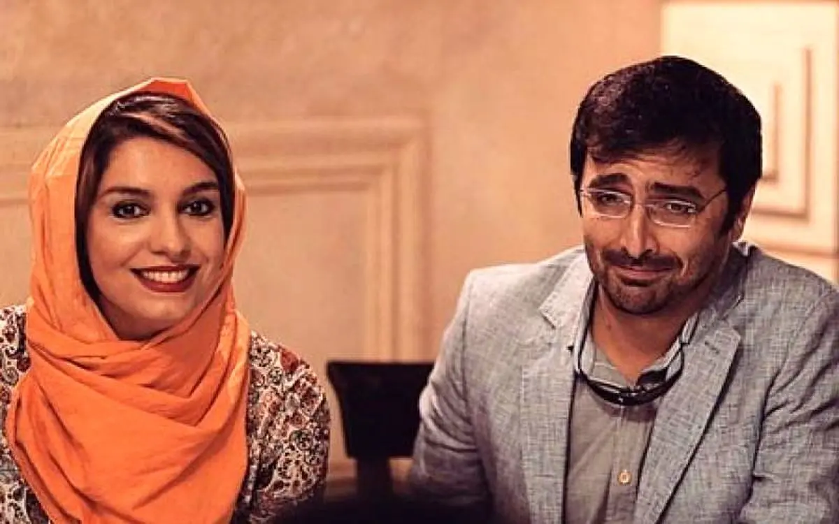 عکس قدیمی امین زندگانی دهه شصتی در کنار دوستان و خانواده در منزل خاله