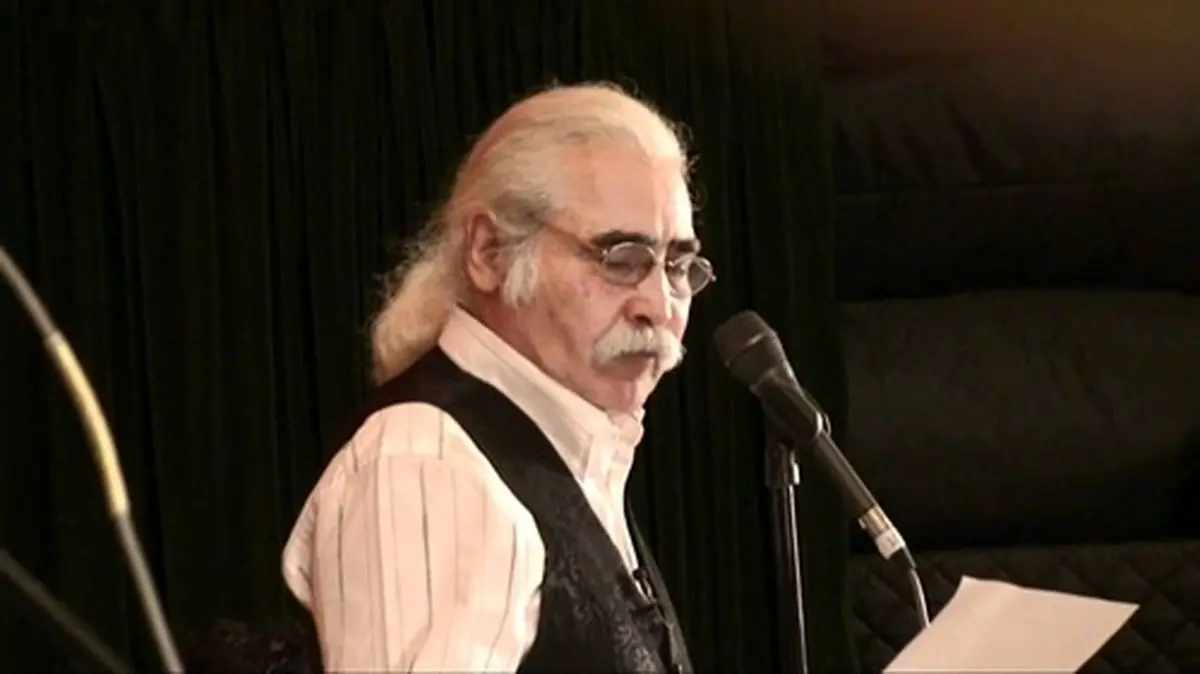 ایرج جنتی عطایی، شاعر و ترانه‌سرا پیشکسوت پاپ ایران، درگیر بیماری دیمنشیای پیشرفته و نیازمند حمایت هم‌وطنان