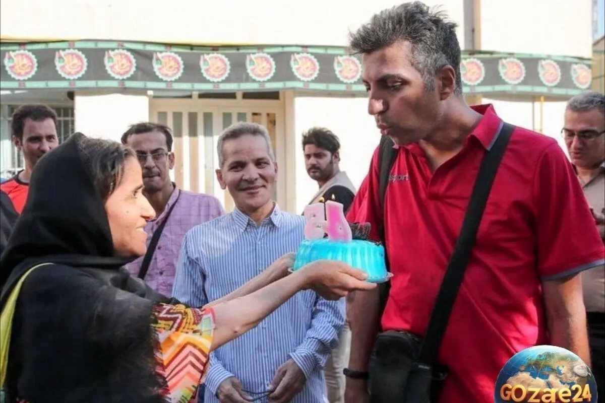 تصاویر جشن تولدهای مفصل و رنگارنگ عادل فردوسی‌پور با کیک‌های لاکچری و تم برنامه نود