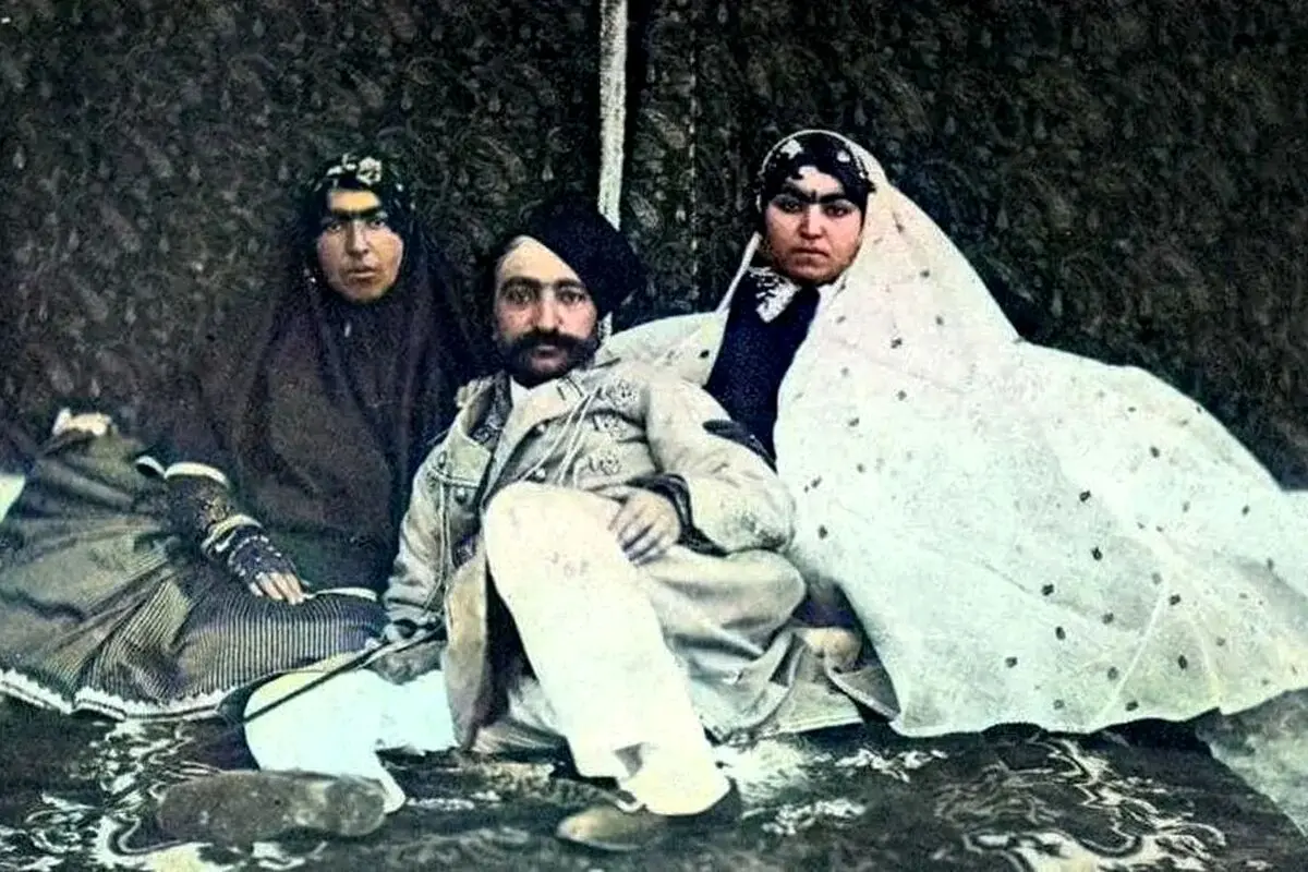 کاریکاتور ناصرالدین شاه در سفر تاریخی به انگلستان | کشف هنر کاریکاتوری قاجاری در مجله «ونیتی فر»
