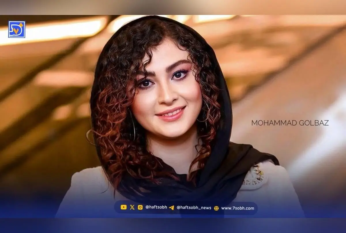 خانه لوکس مریم مومن با طراحی مدرن و مینیمال، دکوراسیون راحتی و چوب راش در کنار مبلمان شیک
