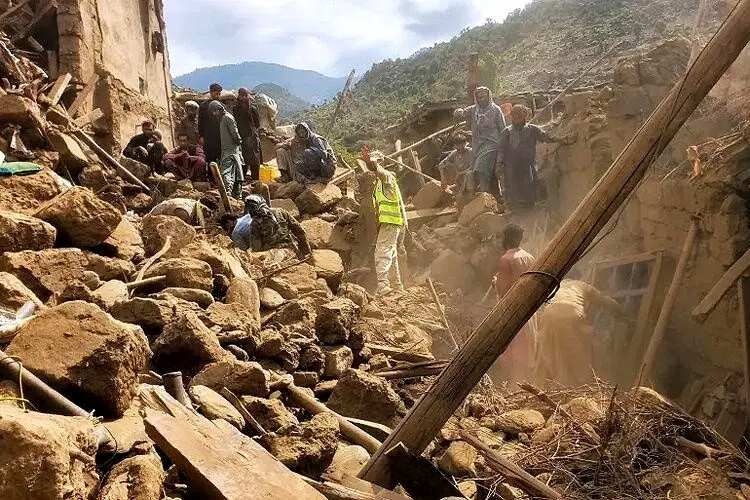 تعبیر خواب آوار: از نگاه سنتی تا روان‌شناسی مدرن در ۷ روایت