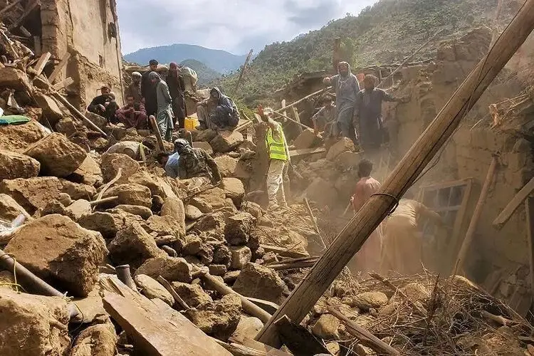 تعبیر خواب آوار: از نگاه سنتی تا روان‌شناسی مدرن در ۷ روایت