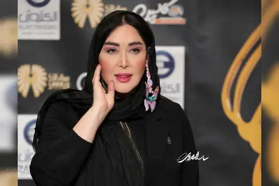 بیوگرافی و رازهای زندگی و مسیر حرفه‌ای سارا منجزی‌پور؛ از بازیگری تا طراحی مد و حواشی جنجالی!