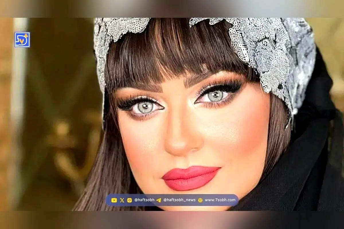 جشن ۵۱ سالگی نعیمه نظام‌دوست با کیک توت‌فرنگی و رزهای صورتی در کنار دوستان نزدیک