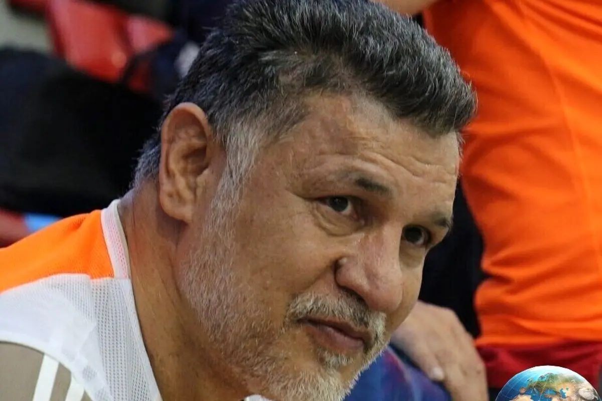 تصویر نادر از اسطوره‌های پرسپولیس در نماز جمعه تهران در دهه 70 | عابدزاده، دایی، پیروانی و استیلی در کنار هم