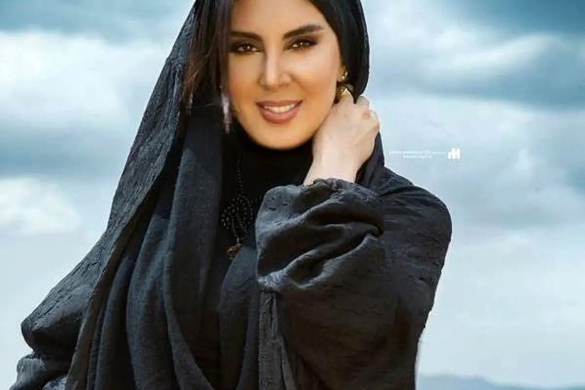 استایل تابستانی لیلا بلوکات با رنگ آبی، الهام‌بخش استایل‌های خنک و جذاب در فصل گرم