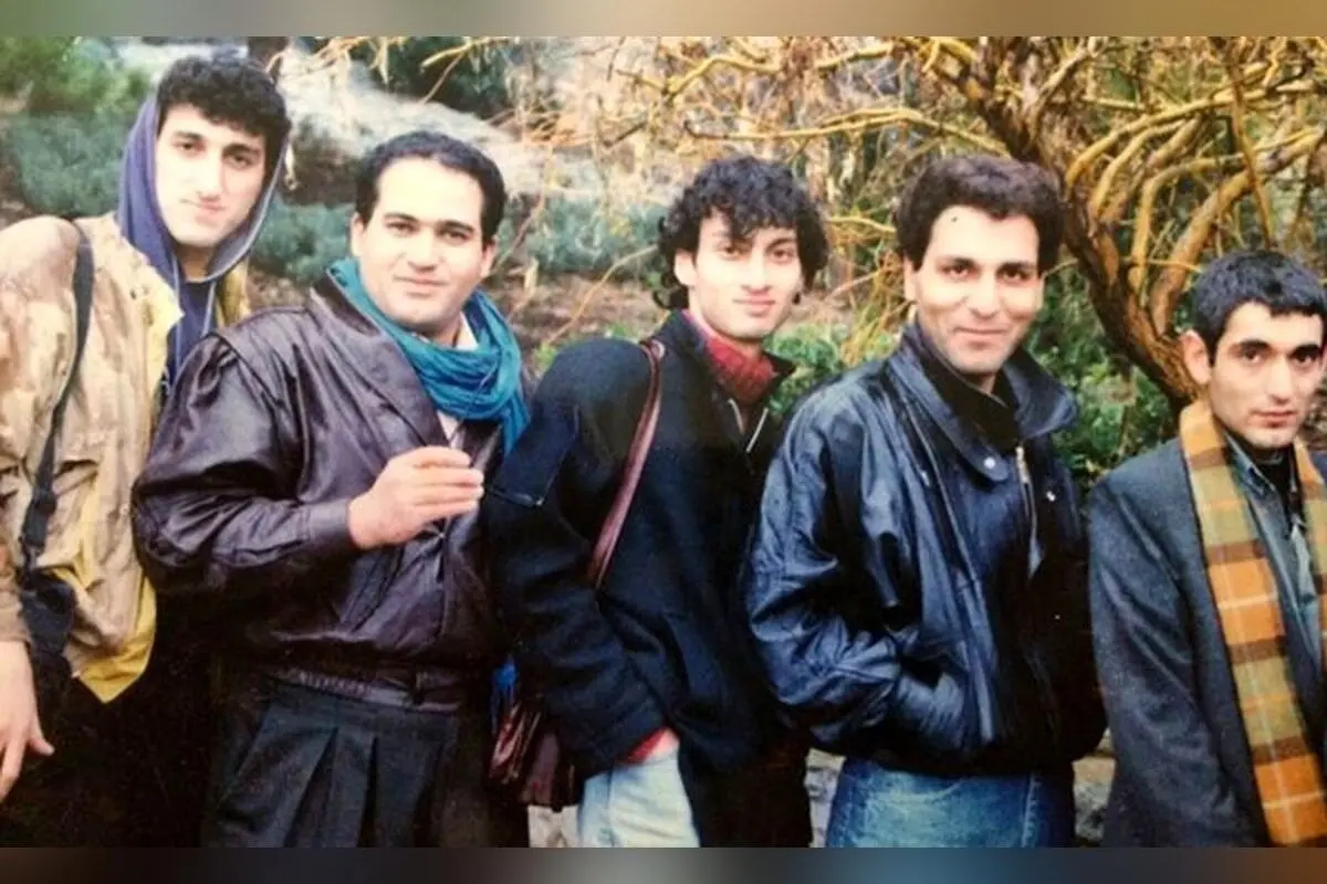 تصاویر قدیمی از پشت صحنه سریال «ساعت خوش» با حضور مهران مدیری، نعیمه نظام‌دوست و رضا شفیعی‌جم در سال ۱۳۷۳