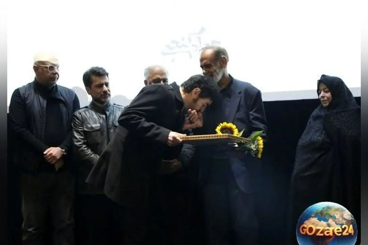 بازیگران و هنرمندان ایرانی در مراسم یادبود زنده‌یاد جواد گنجی با ادای احترام و اجرای سنج و دمام+ فیلم