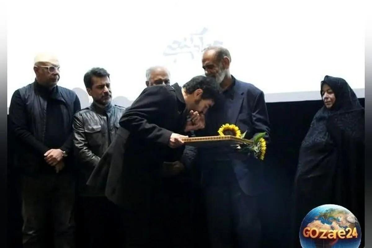 بازیگران و هنرمندان ایرانی در مراسم یادبود زنده‌یاد جواد گنجی با ادای احترام و اجرای سنج و دمام+ فیلم