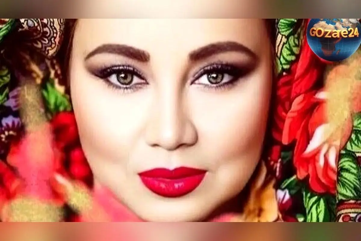 تصویر استایل قاجاری و تاج پادشاهی بهنوش بختیاری در شب یلدا؛ نگاهی به لباس سبز اعیانی و چیدمان بی‌نظیر میز شب یلدا