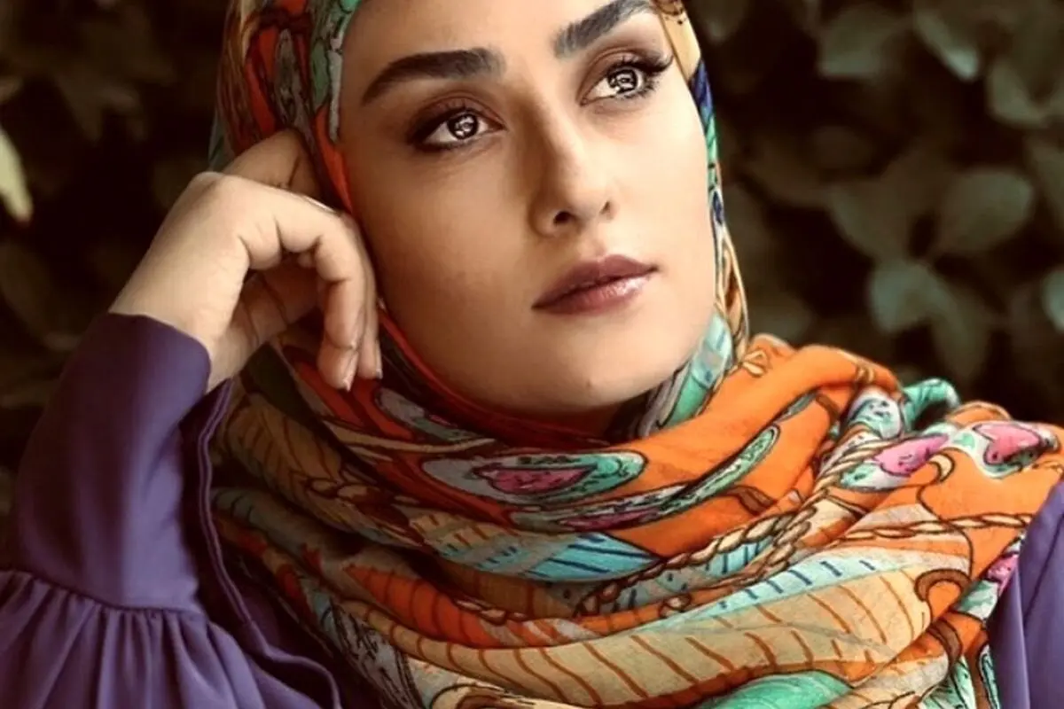 الهام طهموری از زندگی ساده و زیبا در حیاط کوچک و باصفای خانه‌اش رونمایی کرد!