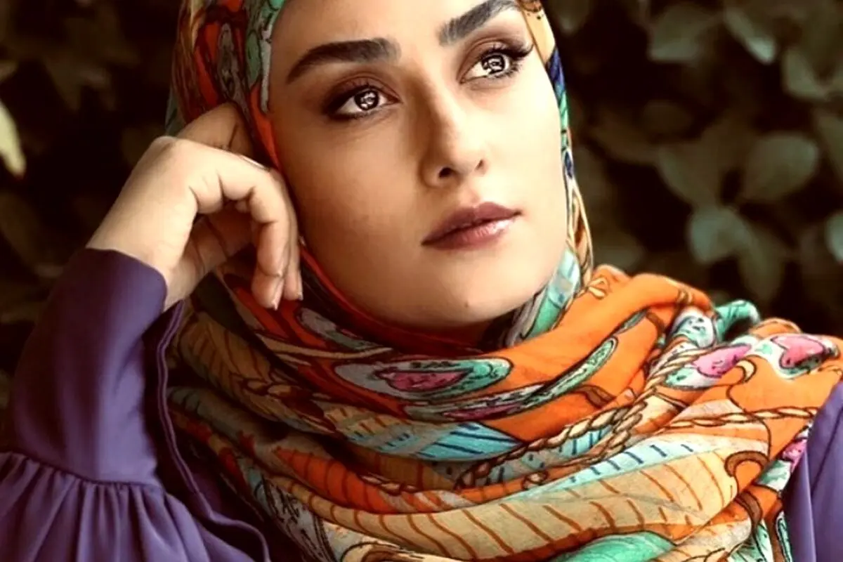 الهام طهموری از زندگی ساده و زیبا در حیاط کوچک و باصفای خانه‌اش رونمایی کرد!