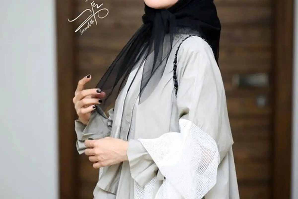 الهه حصاری با روسری دستدوز و رنگارنگ در اینستاگرام: بازیگر جوان و ورزشکار ایرانی