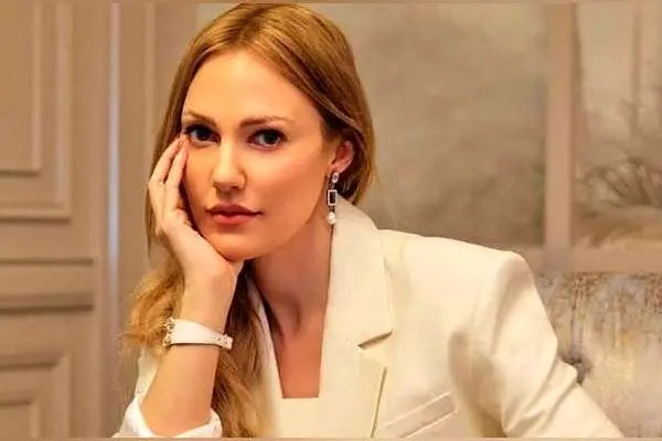 تصاویر جدید از خانه ساده و مینیمال سرکار خانم خرم سلطان در کنار جشن تولد خانوادگی