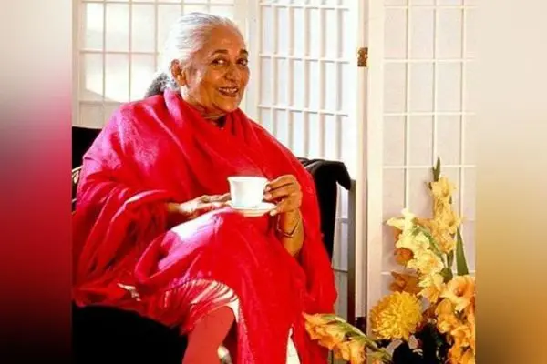 وضعیت اسف‌بار ویلای مرضیه، خواننده پیشکسوت قبل از انقلاب و فعالیت‌های جنجالی پس از مهاجرت