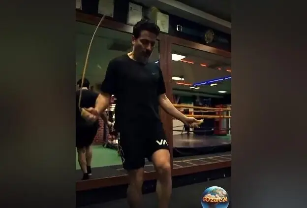 ویدیو جذاب همایون شجریان در حال تمرین بوکس؛ استعداد چندبعدی هنرمند موسیقی کشورمان