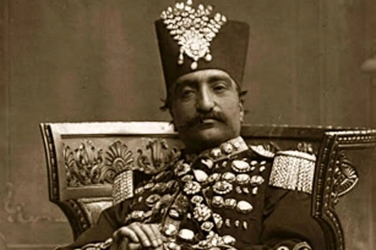 تصویر نادر از زنان ناصرالدین شاه قاجار در باغچه قصر: انیسالدوله، گلین خانم و باقری در کنار هم