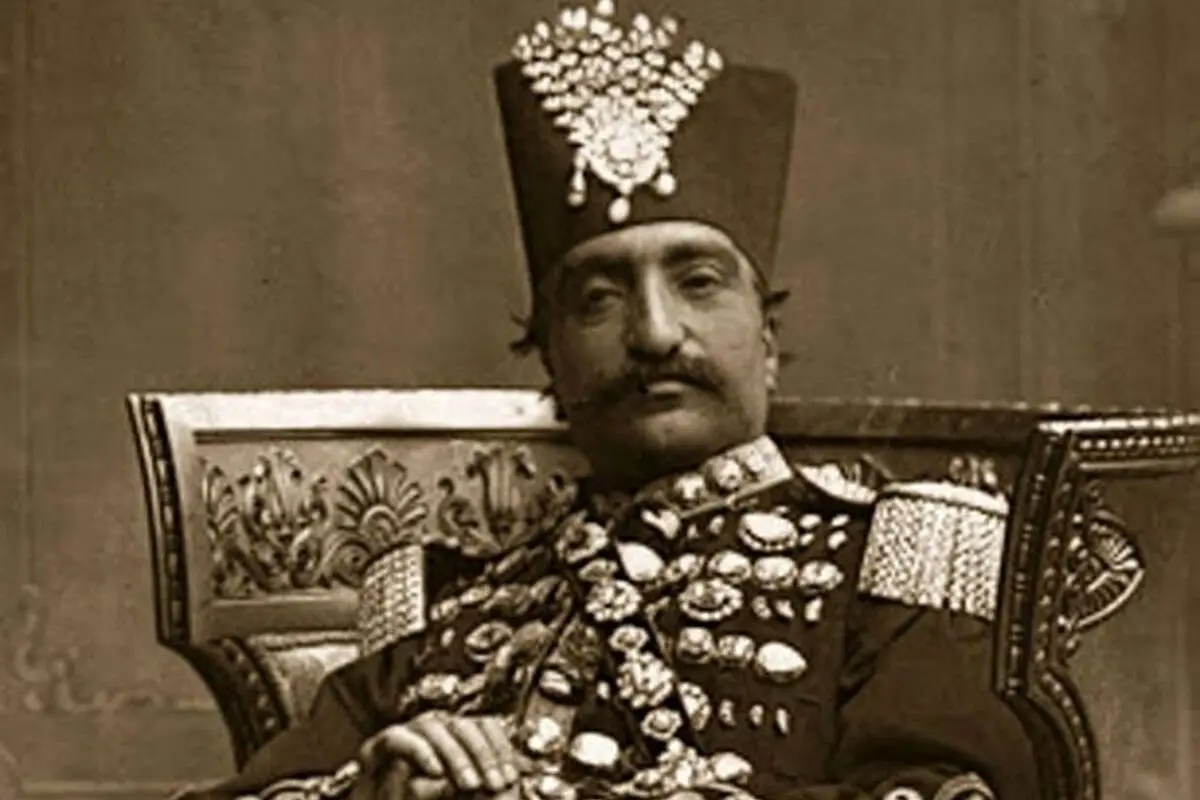 تصویر نادر از زنان ناصرالدین شاه قاجار در باغچه قصر: انیس‌الدوله، گلین خانم و باقری در کنار هم